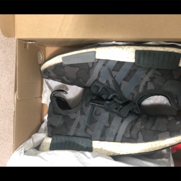 Adidas NMD R1 CBLACK - Picture 2 of 6